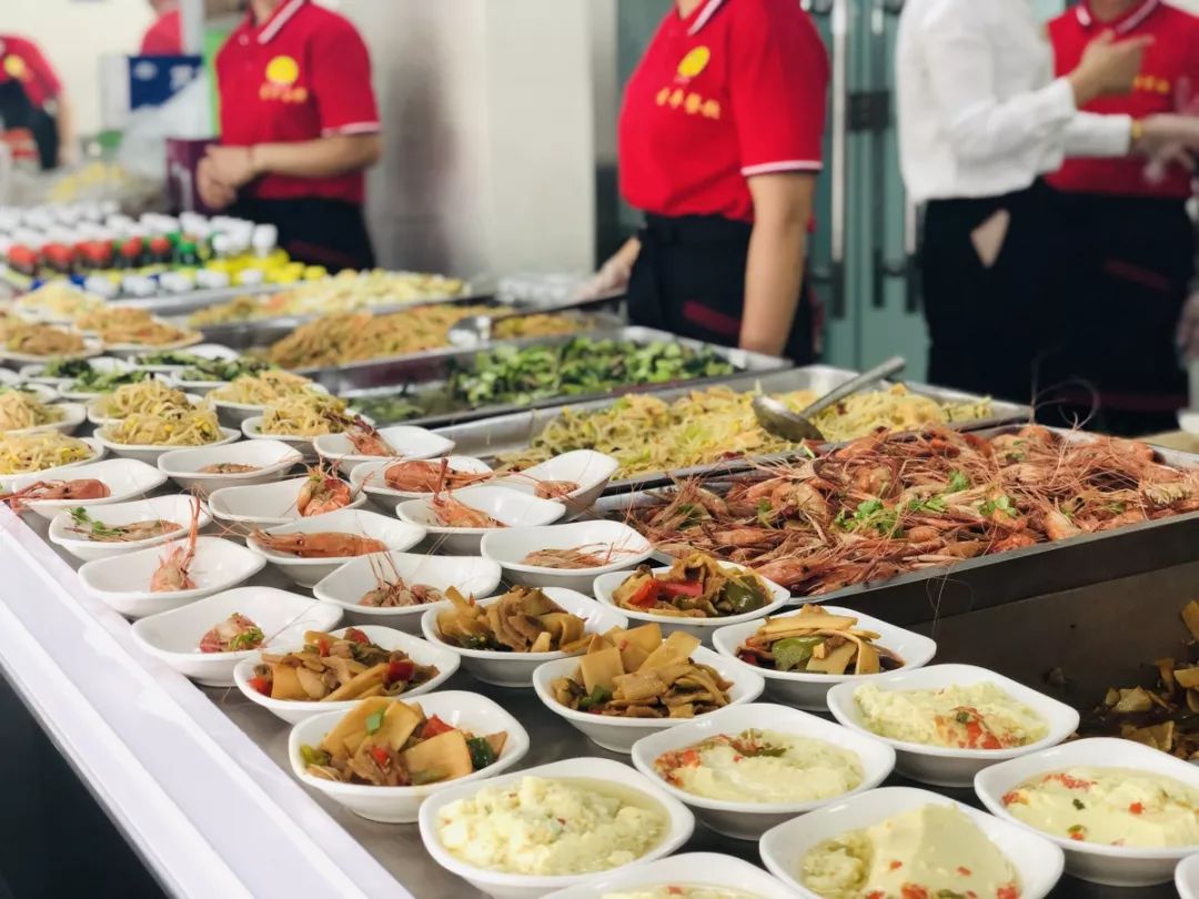 新工廠食堂圖片_公司相冊_廣州餐餐添香餐飲管理 - 搜了網